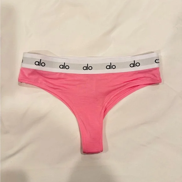 ALO Yoga Pink Panty - Picture 1 of 3